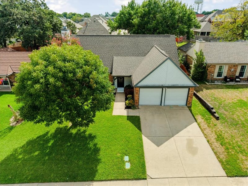 208 Wildbriar Street, Euless TX 76039 - Photo 33