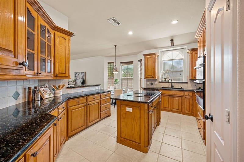 7613 Woodhaven Drive, North Richland Hills TX 76182 - Photo 16