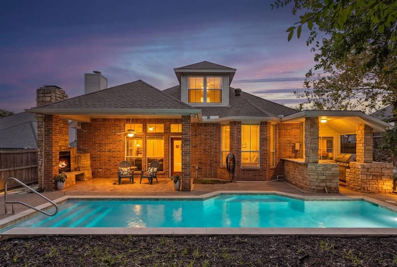 7613 Woodhaven Drive, North Richland Hills TX 76182
