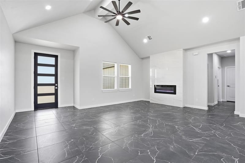 544 Highview Court, Godley TX 76044 - Photo 6