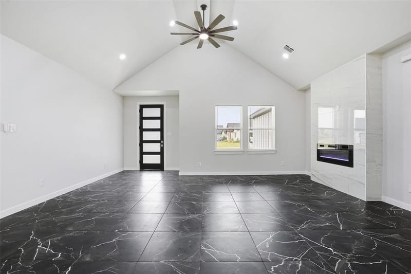 544 Highview Court, Godley TX 76044 - Photo 13