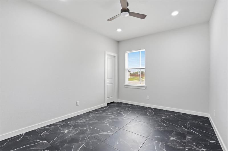 544 Highview Court, Godley TX 76044 - Photo 24