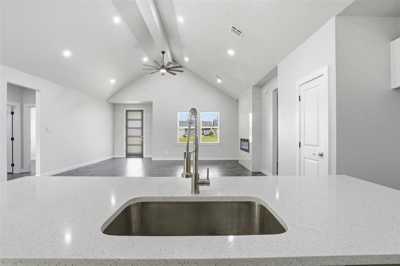 544 Highview Court, Godley TX 76044 - Photo 19