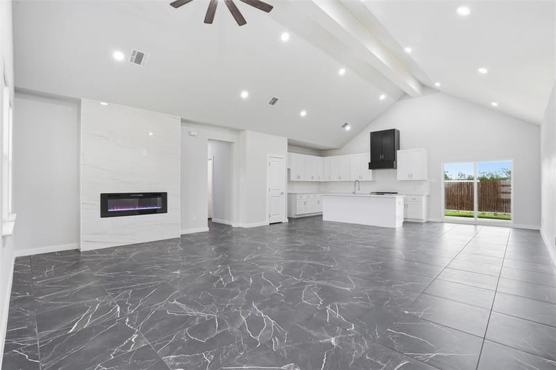 544 Highview Court, Godley TX 76044 - Photo 8