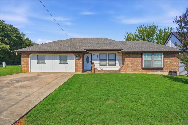901 Melanie Lane, Keene TX 76059 - Photo 27