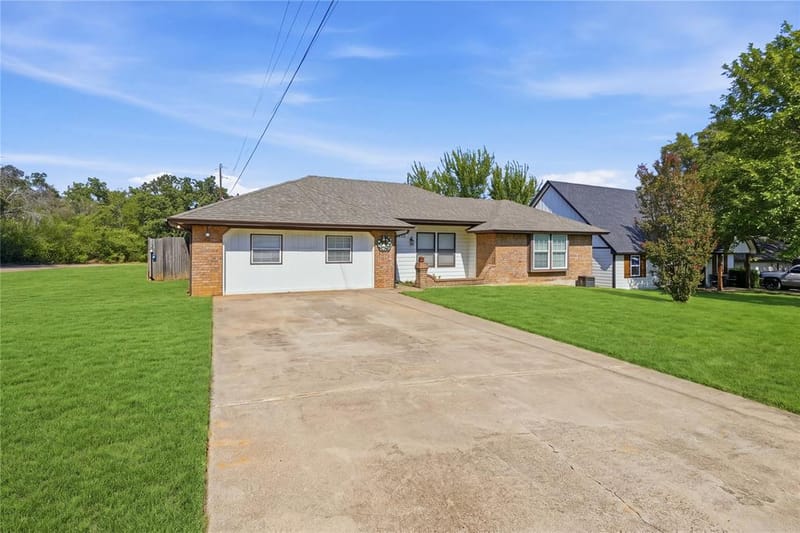 901 Melanie Lane, Keene TX 76059 - Photo 26