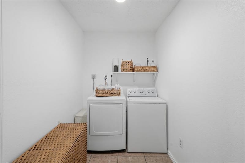 901 Melanie Lane, Keene TX 76059 - Photo 20