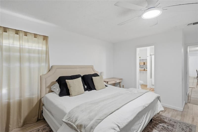 901 Melanie Lane, Keene TX 76059 - Photo 14