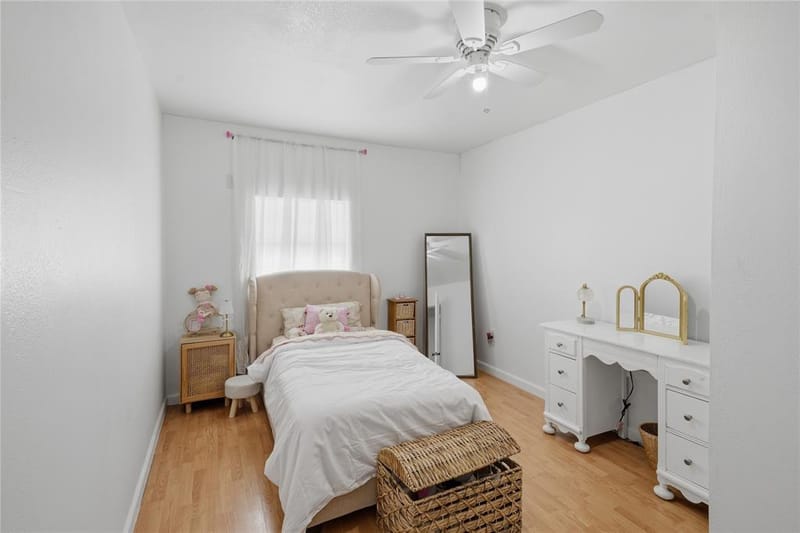 901 Melanie Lane, Keene TX 76059 - Photo 15