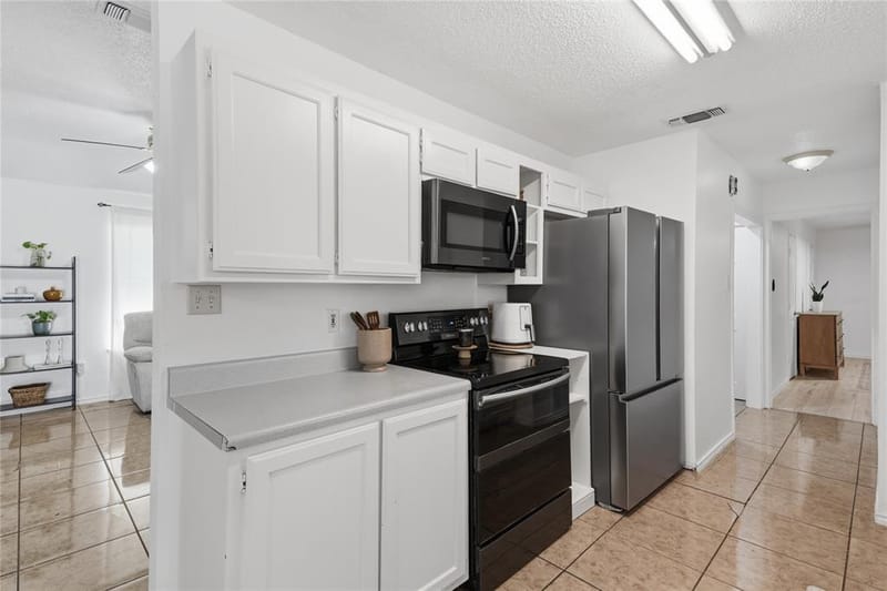 901 Melanie Lane, Keene TX 76059 - Photo 8