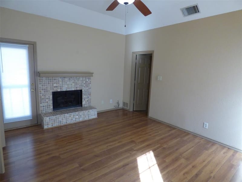 3918 Alto Avenue, Carrollton TX 75007 - Photo 7