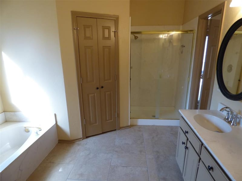 3918 Alto Avenue, Carrollton TX 75007 - Photo 9