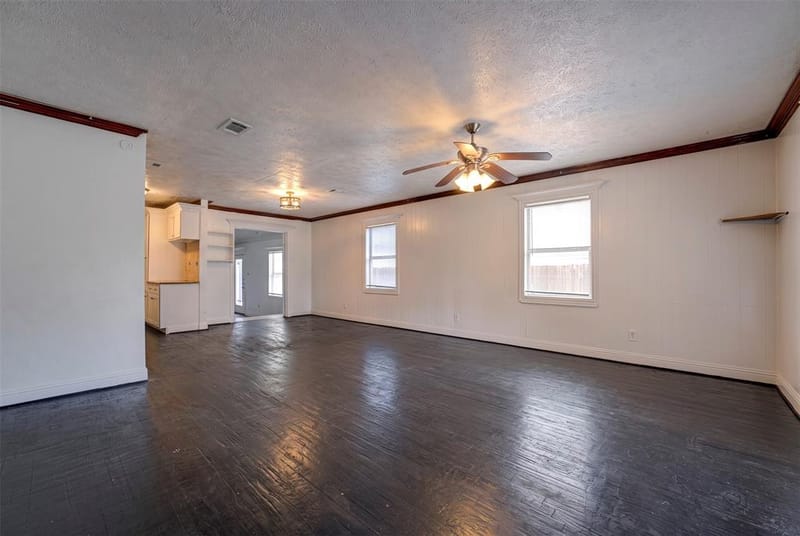 554 Pleasant Vista Drive, Dallas TX 75217 - Photo 6