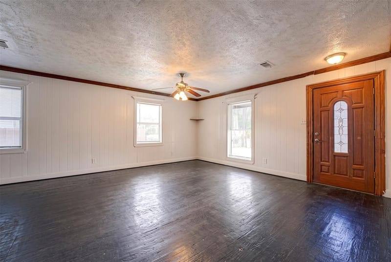 554 Pleasant Vista Drive, Dallas TX 75217 - Photo 5