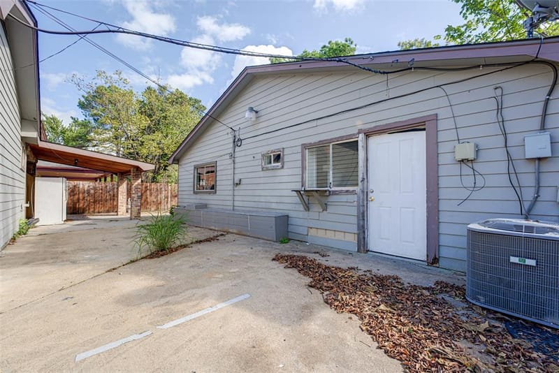 554 Pleasant Vista Drive, Dallas TX 75217 - Photo 20