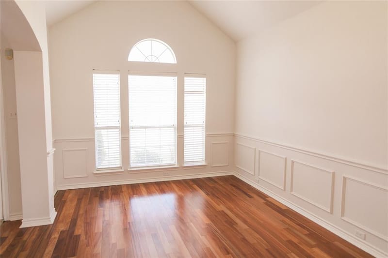 404 Belmont Court, Lewisville TX 75067 - Photo 4