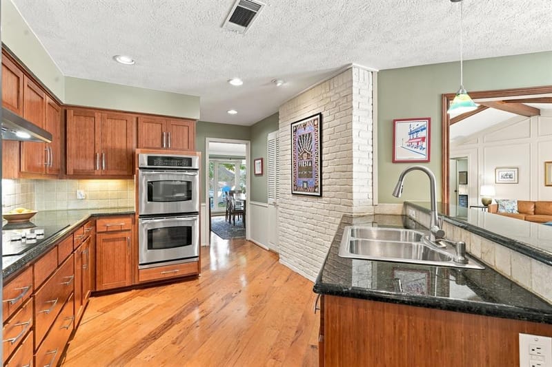 6720 Firelight Lane, Dallas TX 75248 - Photo 7