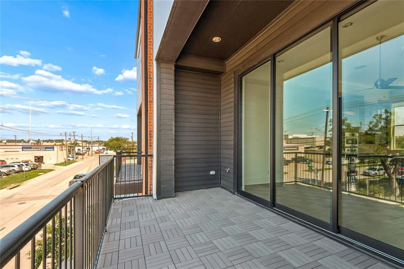 203 Carroll Street, Fort Worth TX 76107 - Photo 7
