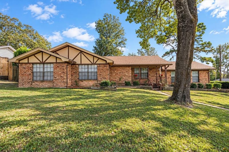 2615 Shady Bluff, Tyler TX 75707