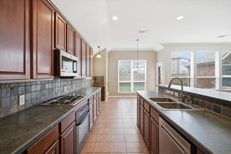 7605 Chadwick Drive, McKinney TX 75072 - Photo 15