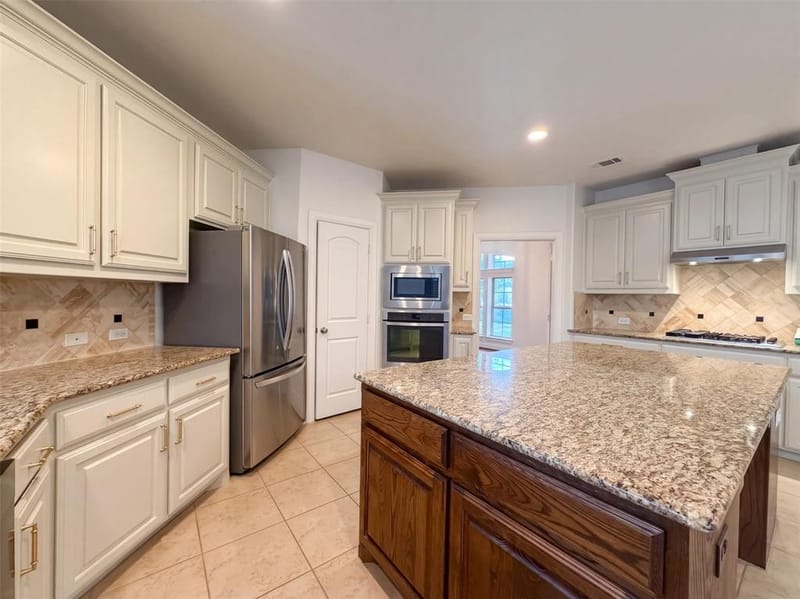 4409 Elmgreen Drive, Fort Worth TX 76262 - Photo 12