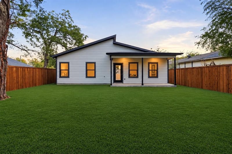 2319 Moffatt Avenue, Dallas TX 75216 - Photo 24
