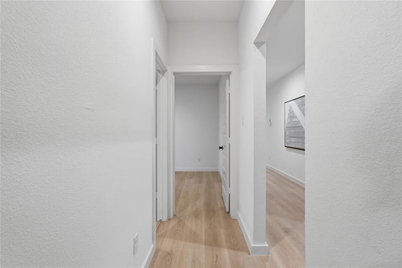 2319 Moffatt Avenue, Dallas TX 75216 - Photo 4