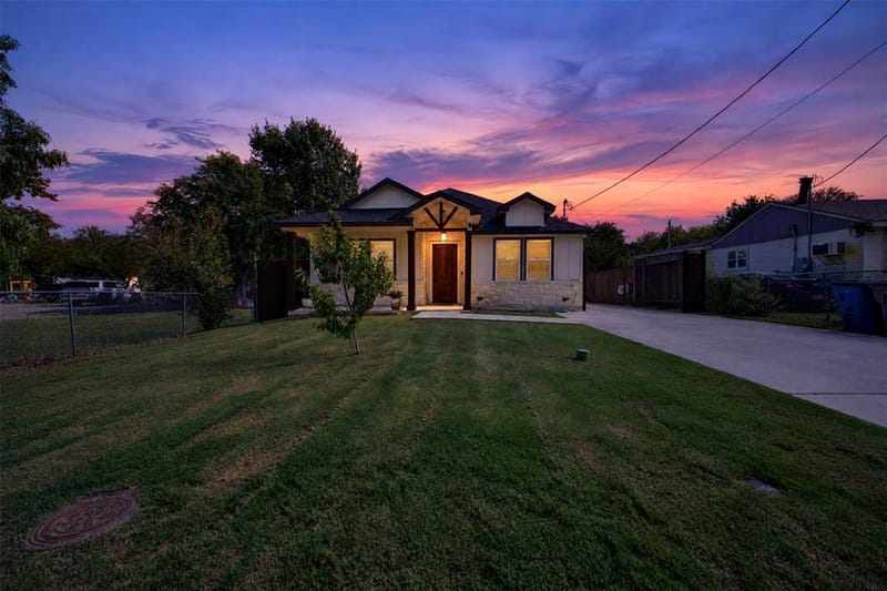 9116 Beckleycrest Avenue, Dallas TX 75232 - Photo 2