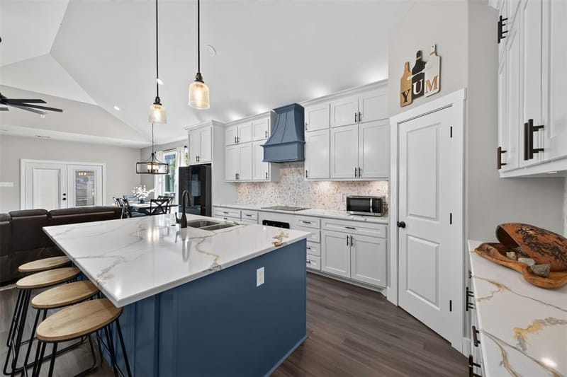 9116 Beckleycrest Avenue, Dallas TX 75232