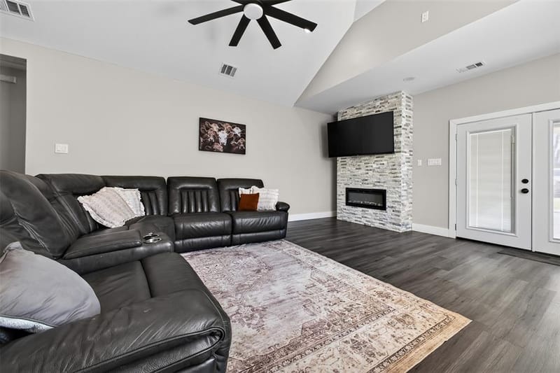9116 Beckleycrest Avenue, Dallas TX 75232 - Photo 14