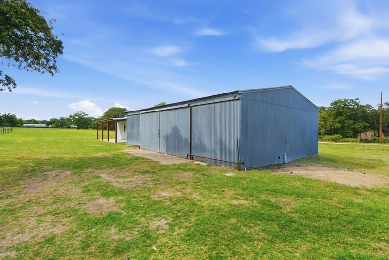 517 Sandy Oaks Road, Springtown TX 76082 - Photo 14