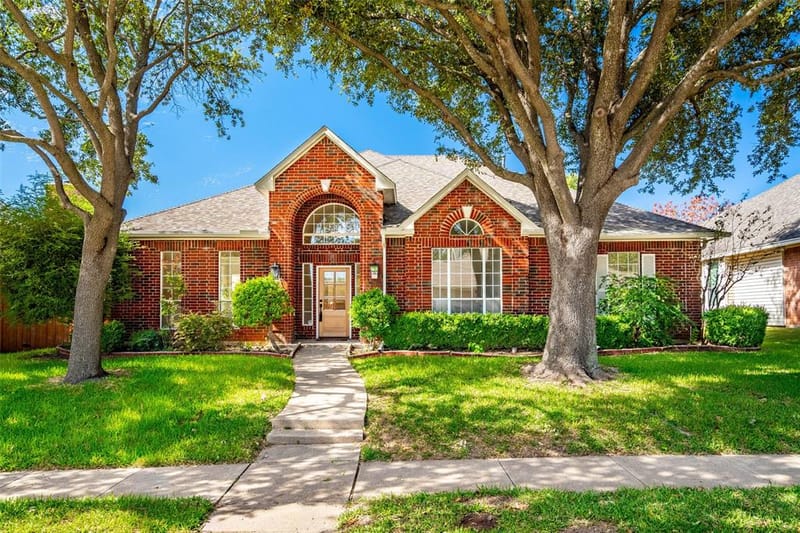 3809 Peppertree Drive, Carrollton TX 75007 - Photo 2