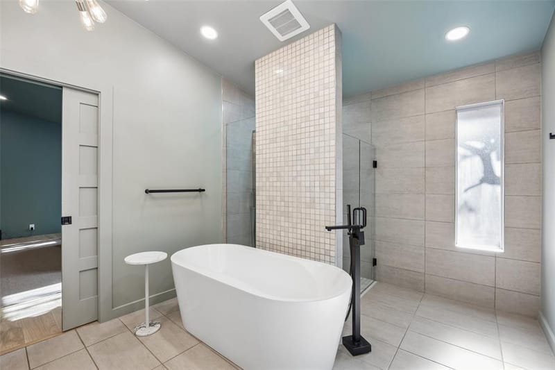 13321 Purple Sage Road, Dallas TX 75240 - Photo 17