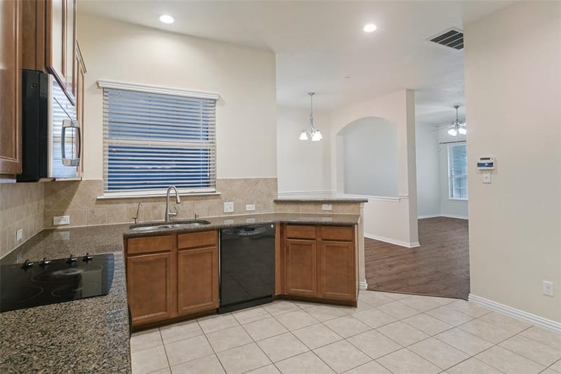 1613 Black Duck Terrace, Carrollton TX 75010 - Photo 8