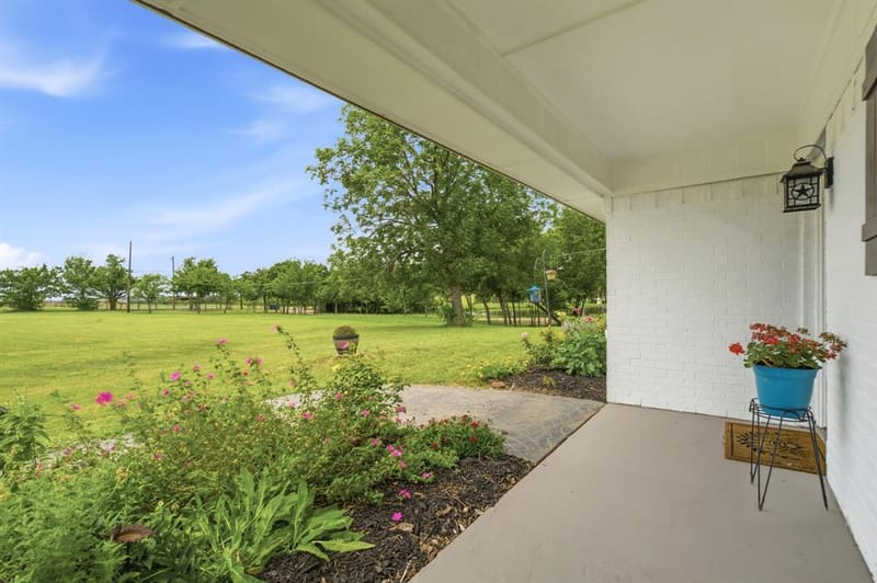 698 Hackberry Road, Van Alstyne TX 75495 - Photo 3