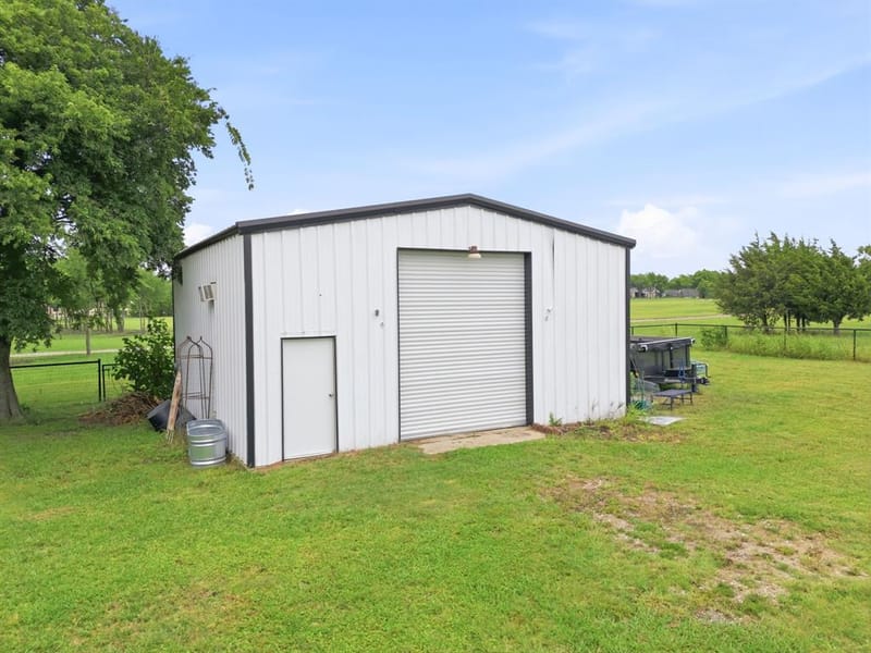 698 Hackberry Road, Van Alstyne TX 75495 - Photo 11