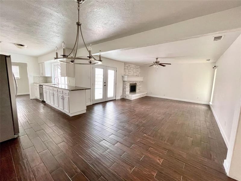 1305 W Spring Creek Parkway, Plano TX 75023 - Photo 2