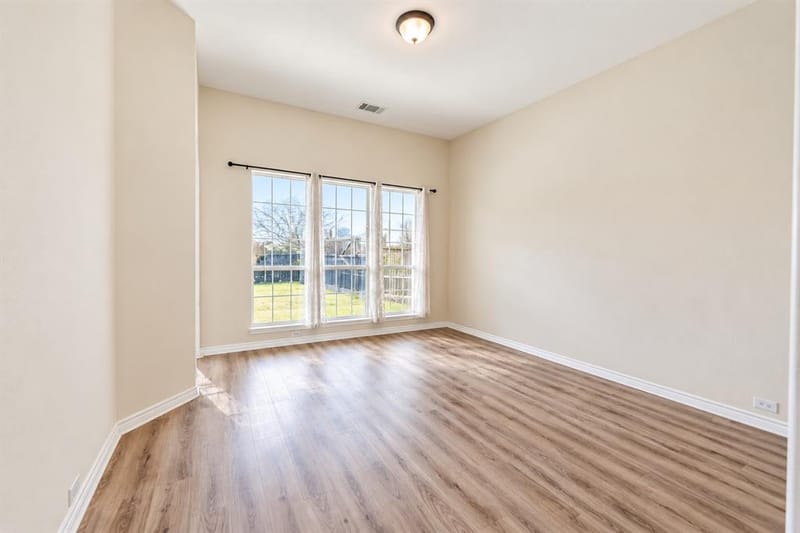 1736 Blue Stream Drive, DeSoto TX 75115 - Photo 6