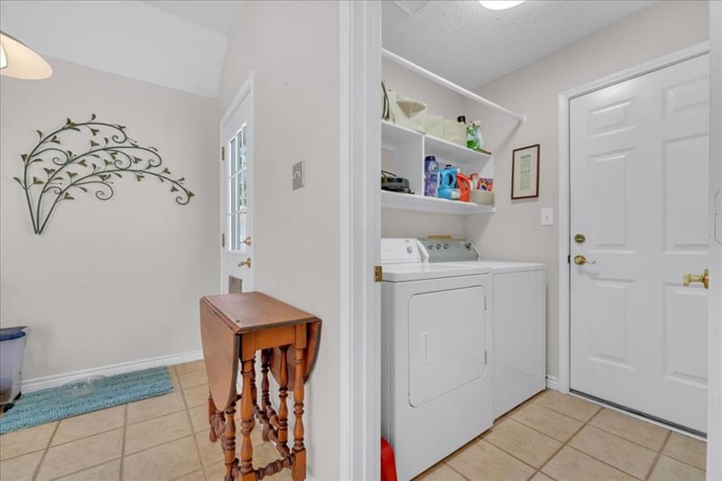 305 Moss Hill Road, Irving TX 75063 - Photo 16