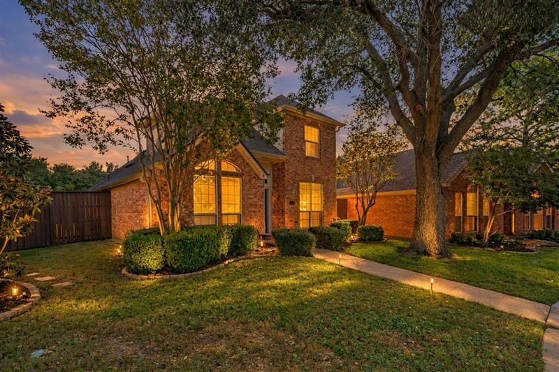 305 Moss Hill Road, Irving TX 75063