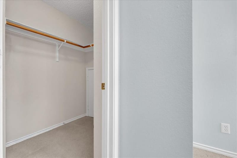 305 Moss Hill Road, Irving TX 75063 - Photo 29