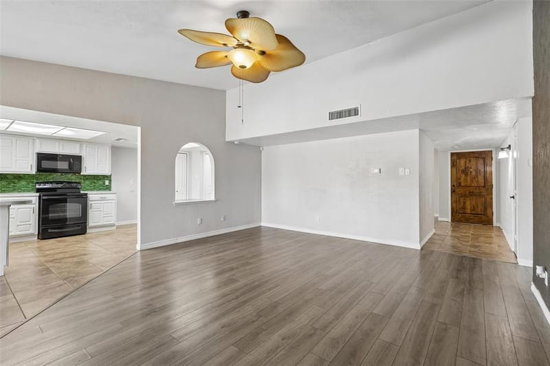 7319 Blackwillow Lane, Dallas TX 75249 - Photo 13