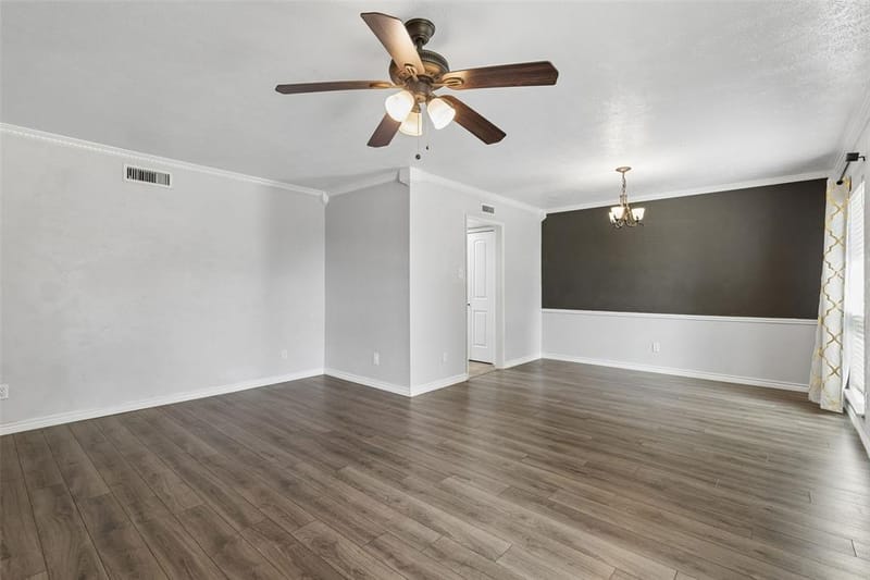 7319 Blackwillow Lane, Dallas TX 75249 - Photo 5