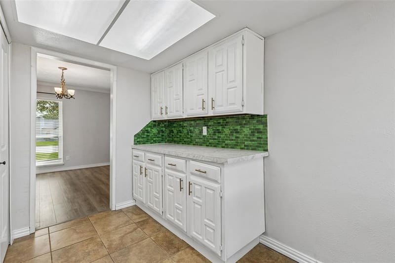 7319 Blackwillow Lane, Dallas TX 75249 - Photo 18