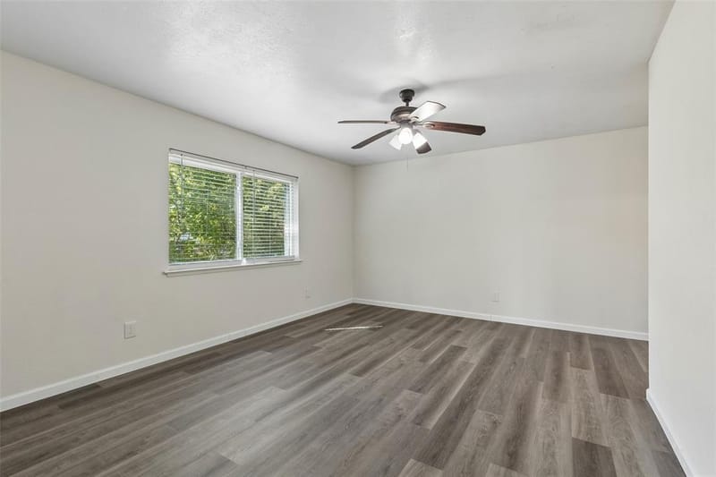 7319 Blackwillow Lane, Dallas TX 75249 - Photo 19