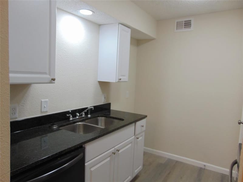 8109 Skillman Street # 1008, Dallas TX 75231 - Photo 10