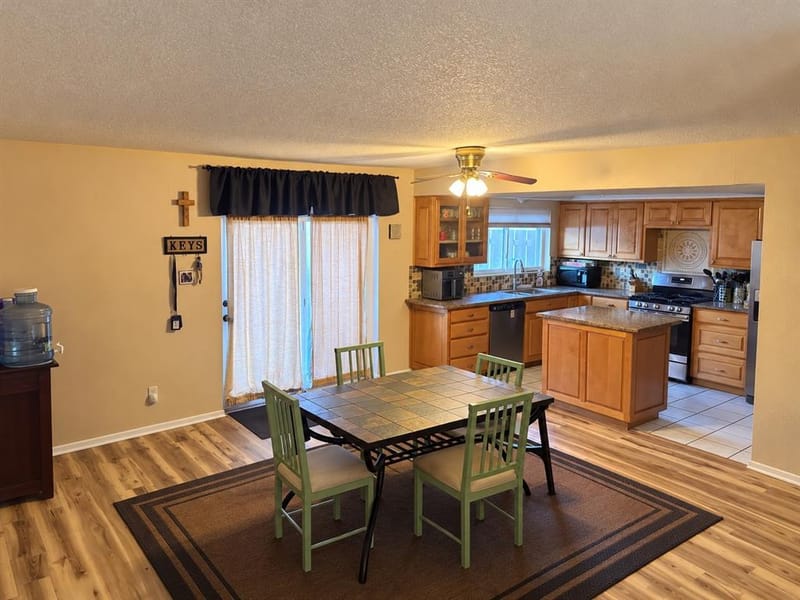 440 Westview Terrace, Arlington TX 76013 - Photo 6