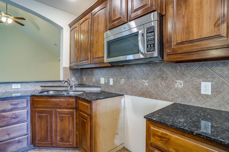 637 Brooks Street, Crowley TX 76036 - Photo 9