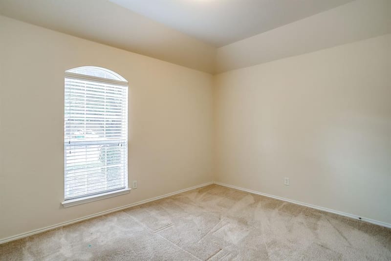 637 Brooks Street, Crowley TX 76036 - Photo 24