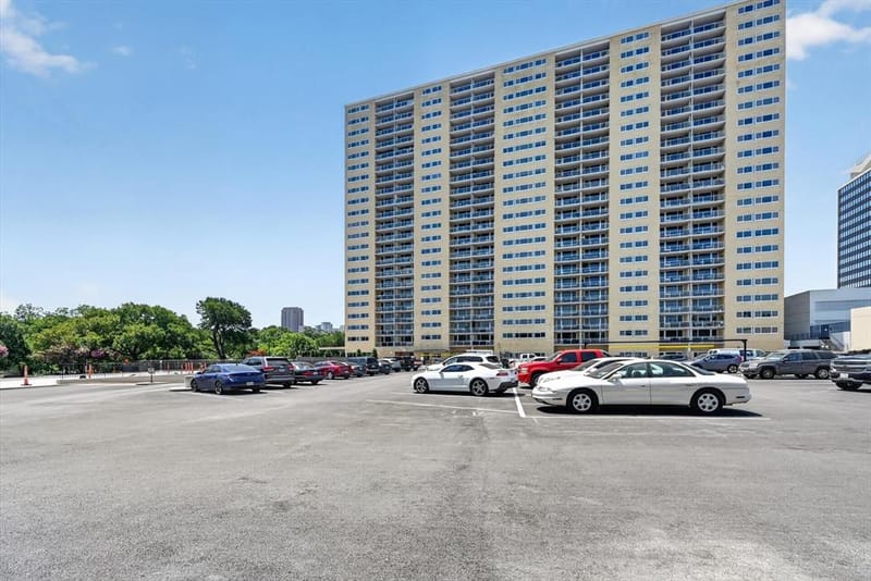 3883 Turtle Creek Boulevard # 914, Dallas TX 75219 - Photo 2